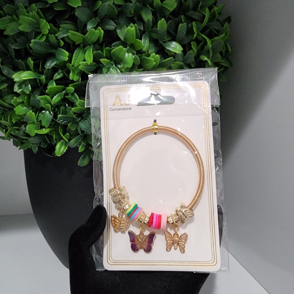 NWT Gold-tone Stretch Bracelet With Purple Butterfly